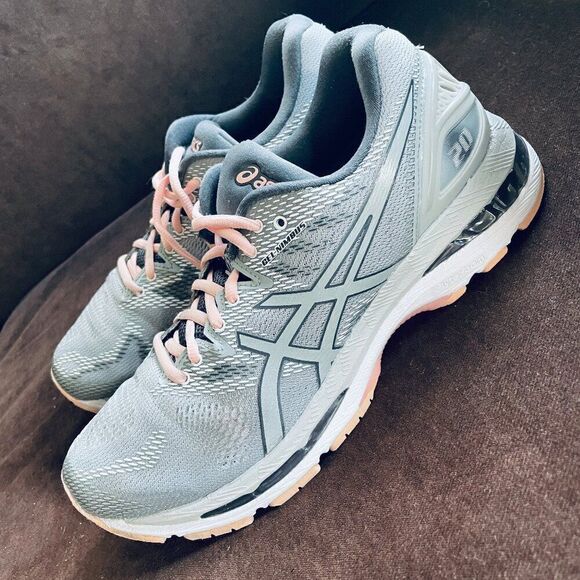 Mint Condition Asics GEL Nimbus 20 Light Grey Womens 9.5 US 41.5 EUR T850N - Picture 3 of 8